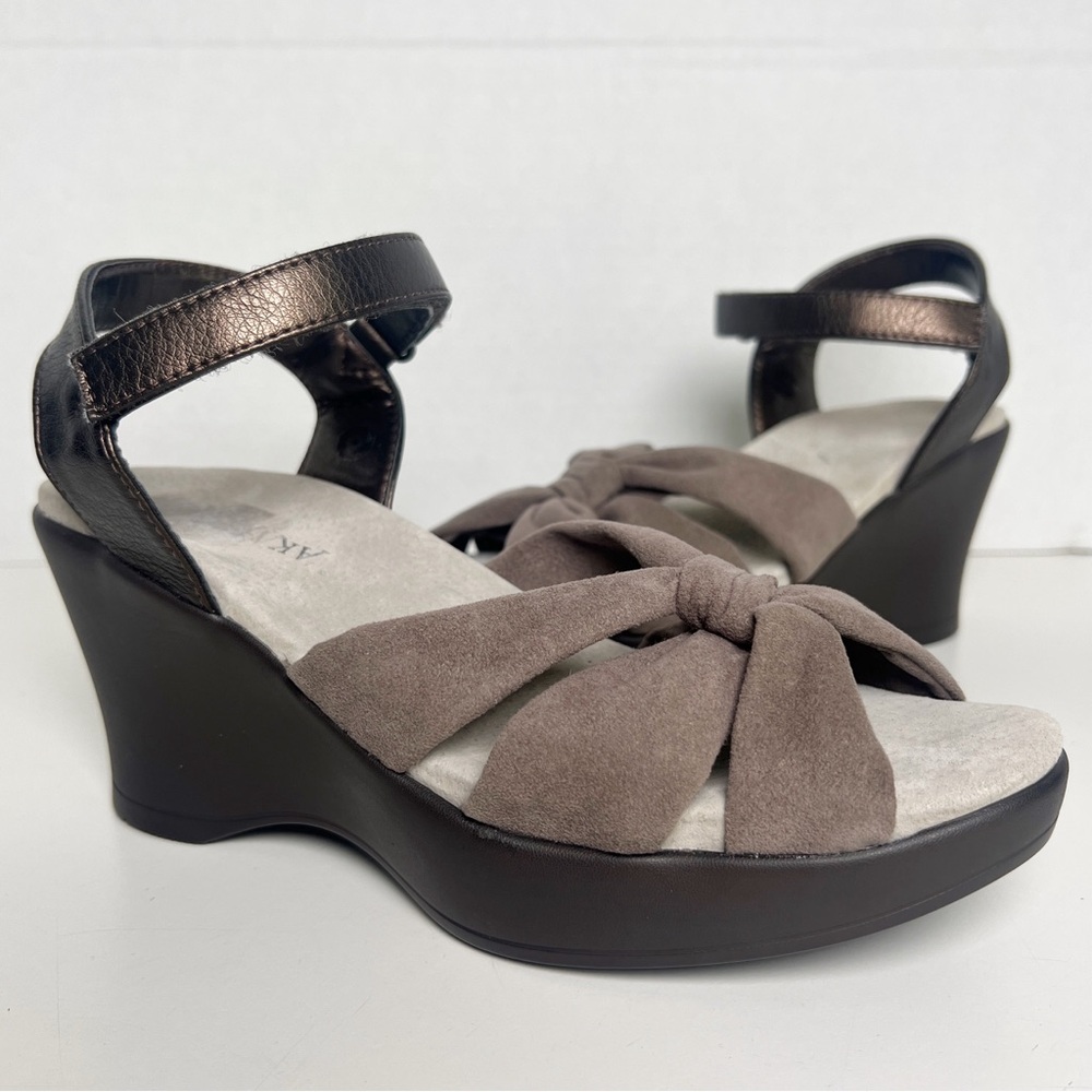 •AKAISHI• Miwa Open Toe Ankle‎ Strap Wedge Sandal in Cocoa Brown Size 6